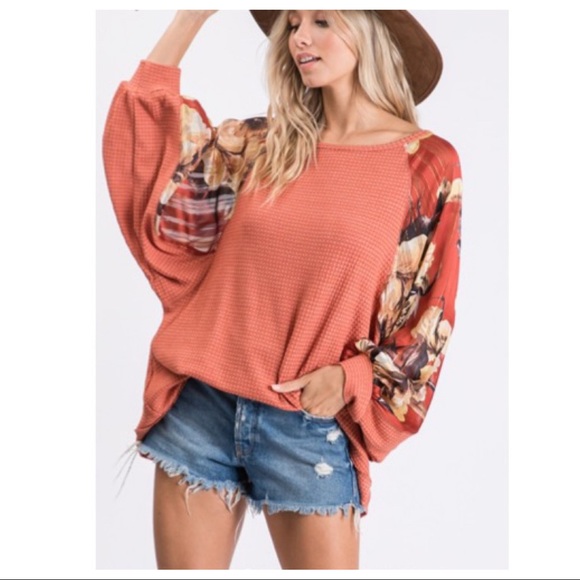 Solid waffle knit mix and matched boxy chic top - Picture 3 of 8